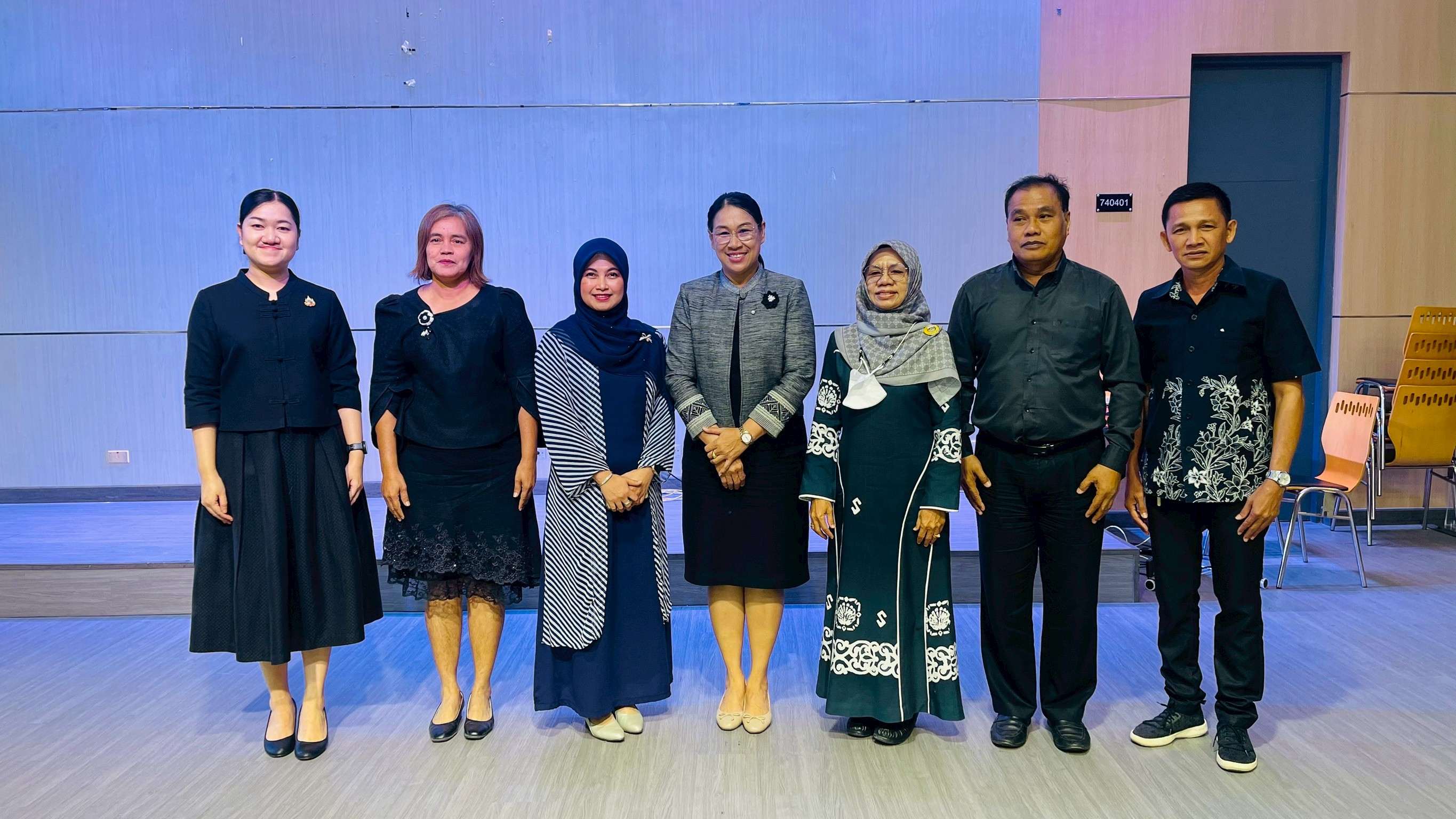 พช.ร่วมเป็นวิทยากรกิจกรรมแลกเปลี่ยนเรียนรู้ชุมชนต้นแบบรอบสถาบันศึกษาปอเนาะในพื้นที่จังหวัดชายแดนภาคใต้